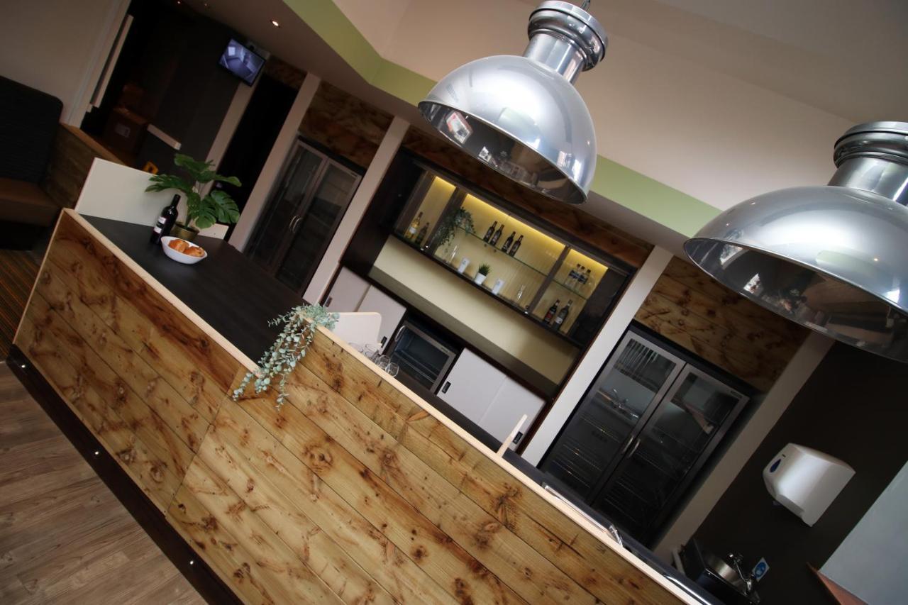 Silurian Hotel Newport นิวพอร์ต ภายนอก รูปภาพ